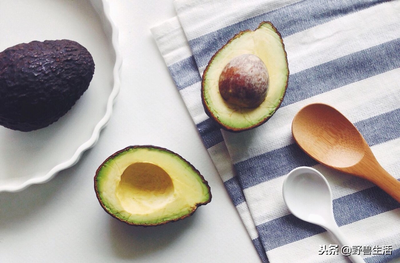 牛油果是真有营养还是虚假宣传,被捧上天却毫无作用的食物