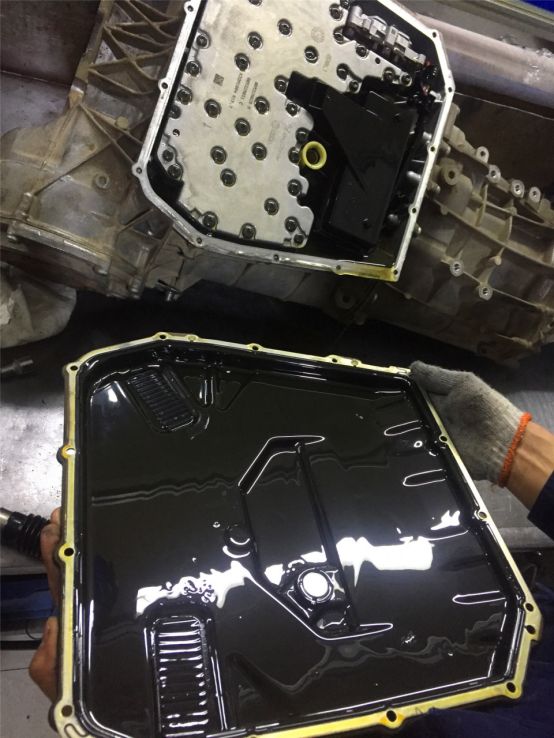 自动挡变速箱脚垫坏了有什么症状,自动挡变速箱齿轮坏了维修多少钱