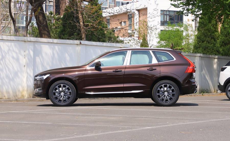 32万能买顶配红旗h9吗,32万能买奥迪a6吗