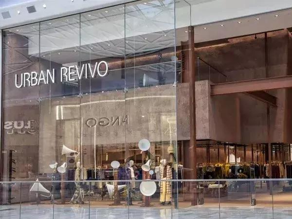 售卖假冒名牌服装一万元,卖了价值280元假冒品牌产品