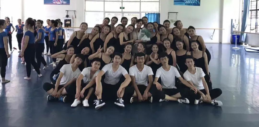 玉溪师范学院凤凰路134号乐队,玉溪师范学院的故事