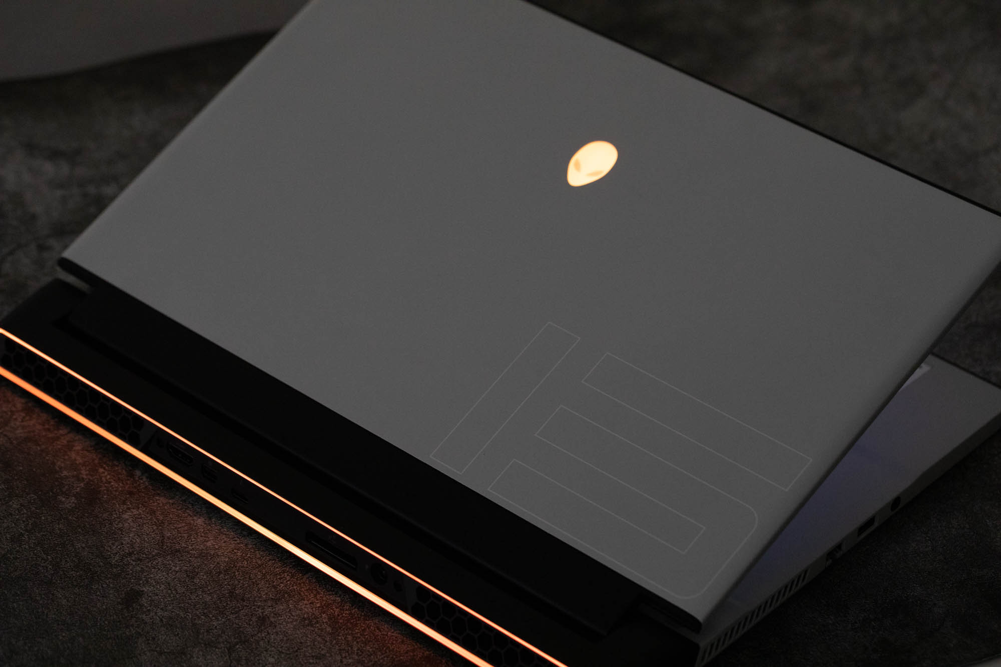 戴尔外星人笔记本17r5深度解析,外星人m15轻薄游戏本笔记本测评