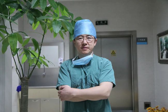 “暖医先锋”韩冰:首届“十佳医生”的情怀与担当