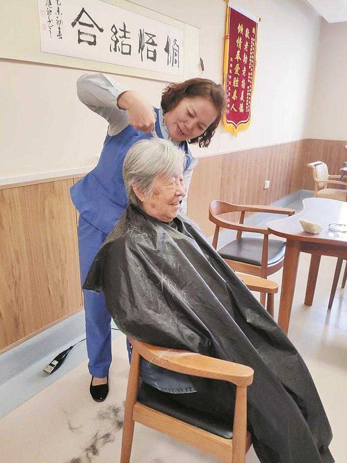 幸福夕阳红,笑看夕阳别样红