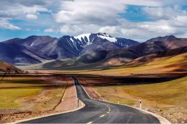 世界上海拔最高的公路！中国最神奇的天路！比川藏线还险10倍！