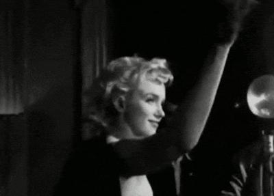 伊丽莎白·泰勒传奇一生,伊丽莎白泰勒一生八段婚姻