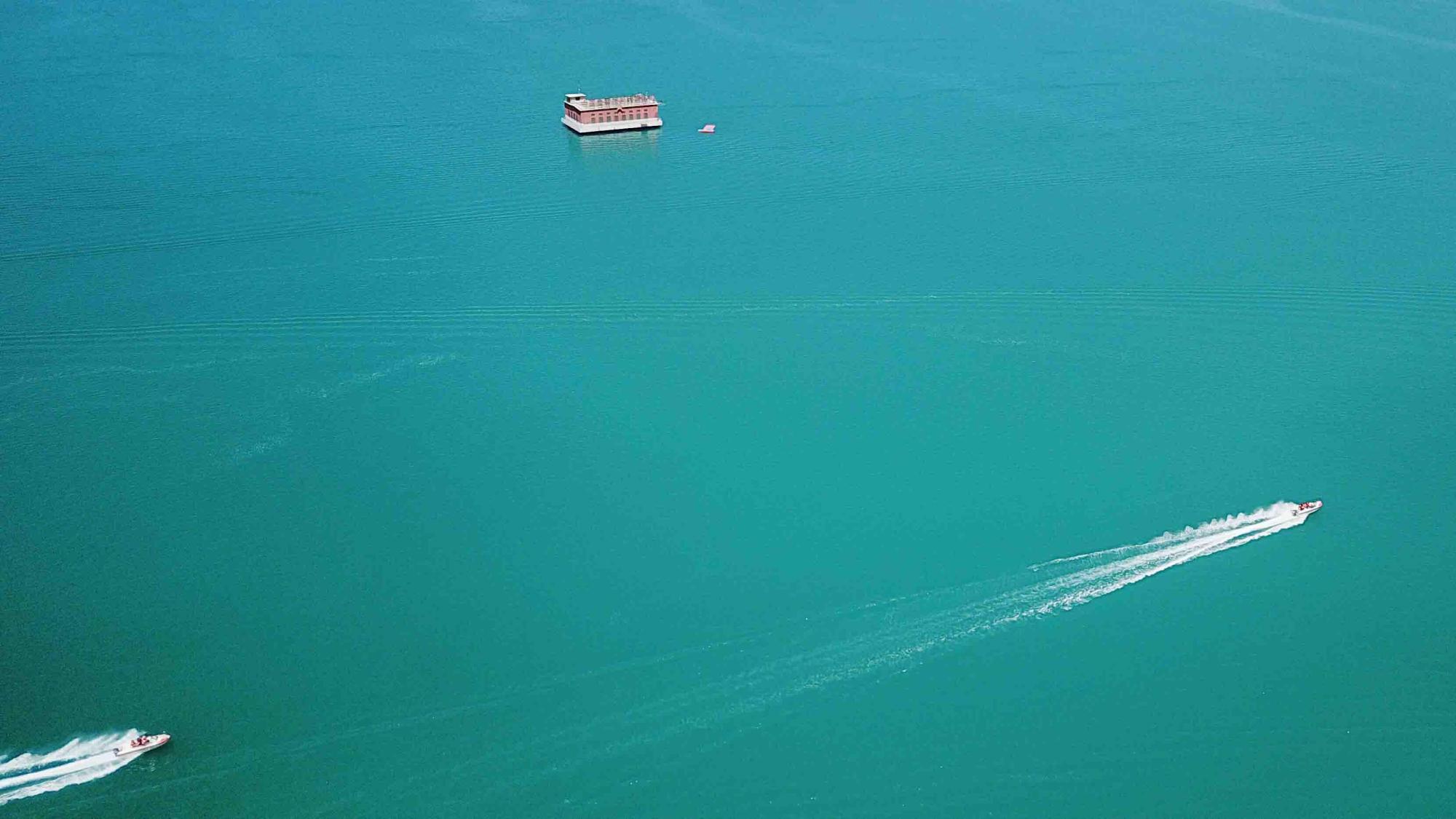 从不同角度领略青海湖的美，六月到九月最适合去玩，收藏了下次去