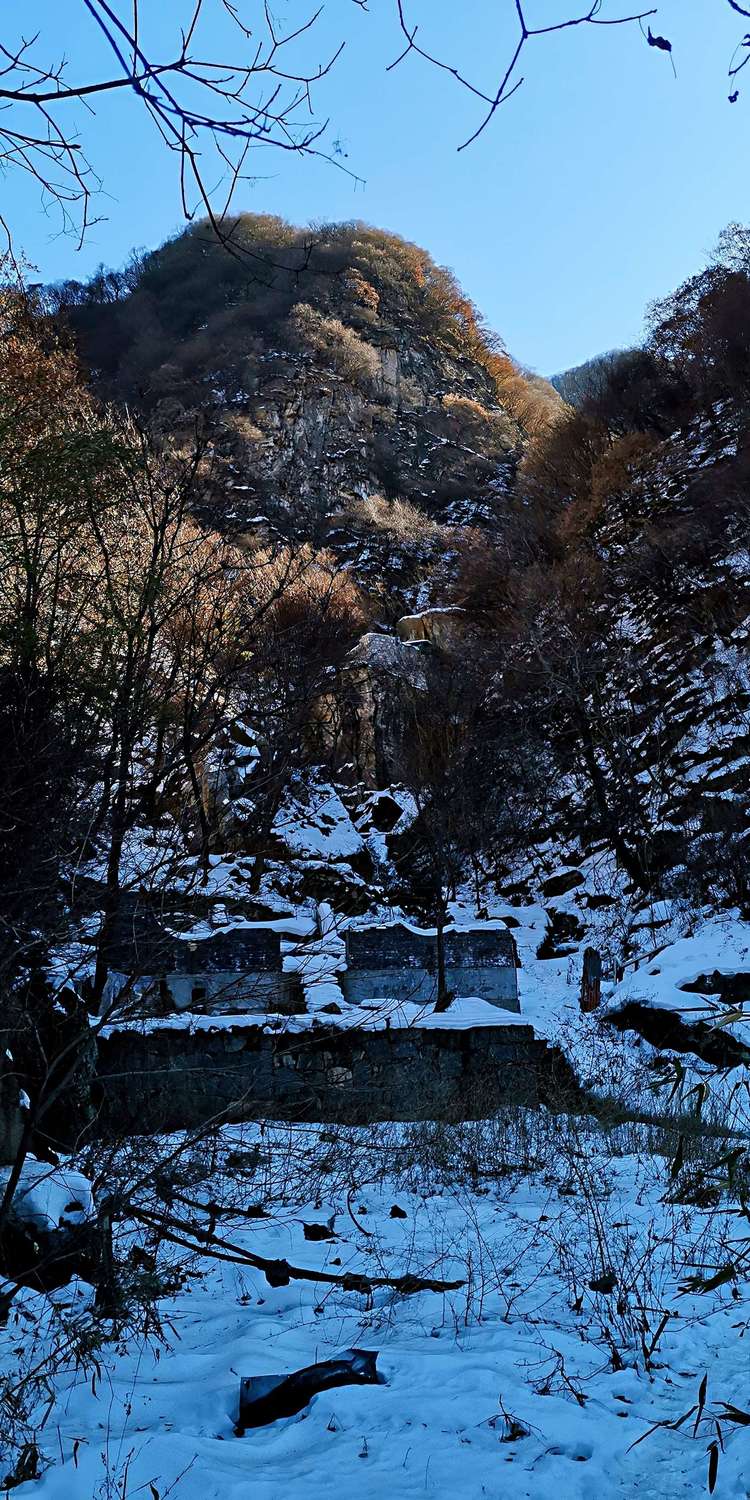 20210117独行太兴山，误入佛国秘境花石湾