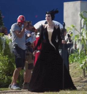 一见婆婆忘了娘《沉睡魔咒2》值得一看的傲娇老干妈怼婆婆