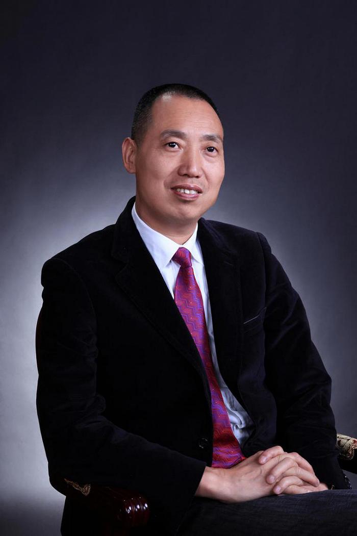 四川南充4位大富翁，1人身价48亿？1个土豪请人免费乘直升机