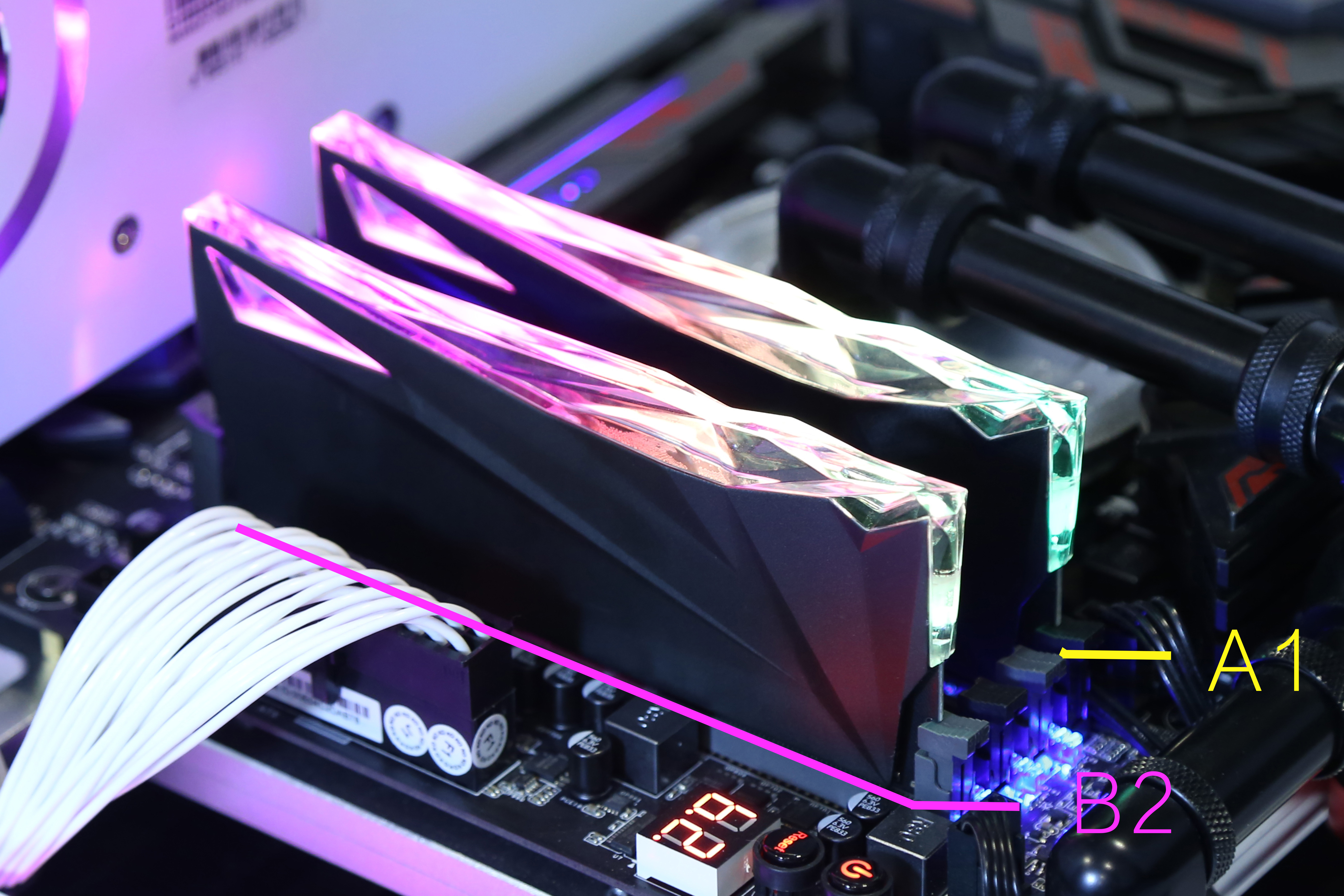 电脑内存条的正确安装方法,电脑内存条怎么插视频