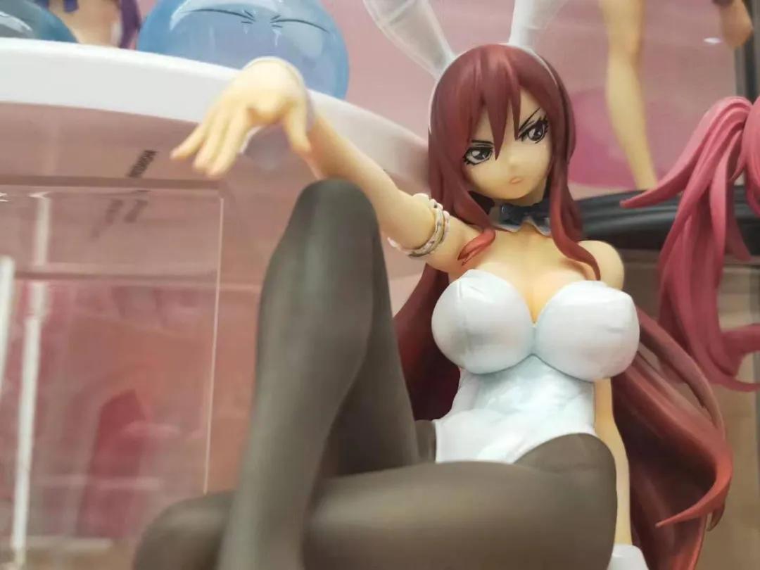 探店｜KK集团潮玩店X11：联名手办火热，背后是年轻人的情绪投射