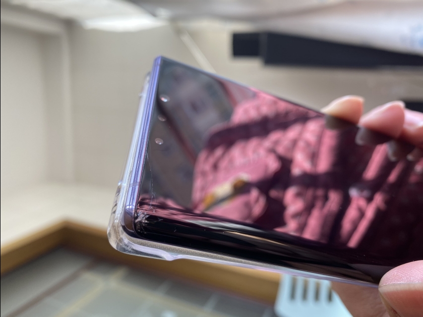 为什么手机曲面屏有一种高级感,曲面屏特别爱碎屏