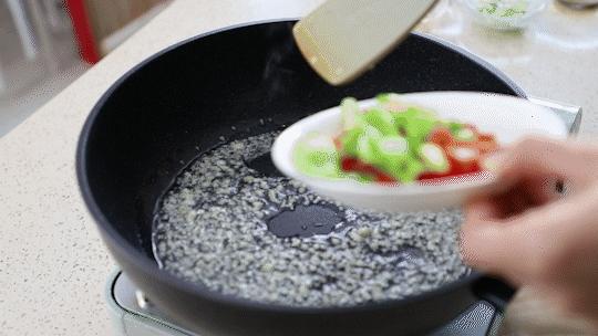 油爆虾的正确做法,油爆虾做法喜欢的朋友不要错过