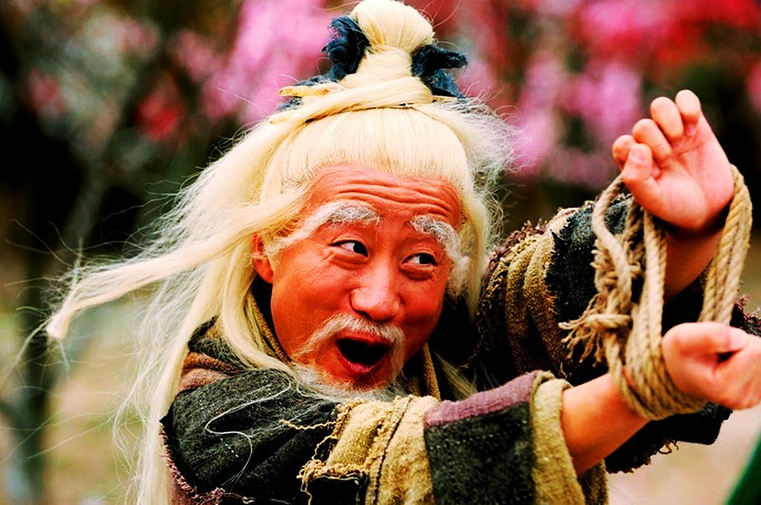 周伯通算绝顶高手吗,周伯通地位列五绝之首片段