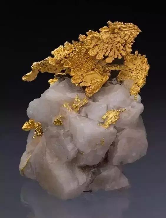 全球最大宝石原石,全球最大的珍贵宝石