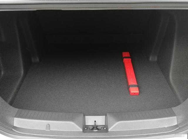 当之无愧的小车之王，比威驰还耐开，油耗4毛，自动挡不足5万