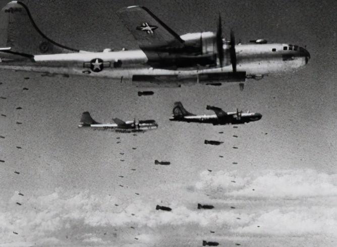 抗美援朝初,麦克阿瑟执意炸掉鸭绿江大桥,为何美国始终不敢下令