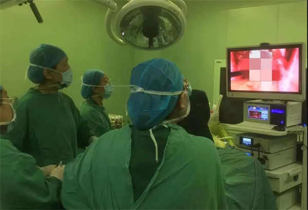 “泰崂巅峰妇有乾坤开拓创新共创辉煌”——记*安泰**市中心医院肿瘤妇科手术直播活动
