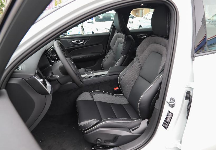 沃尔沃s60t5.0t参数配置详细,沃尔沃s60t5马力机