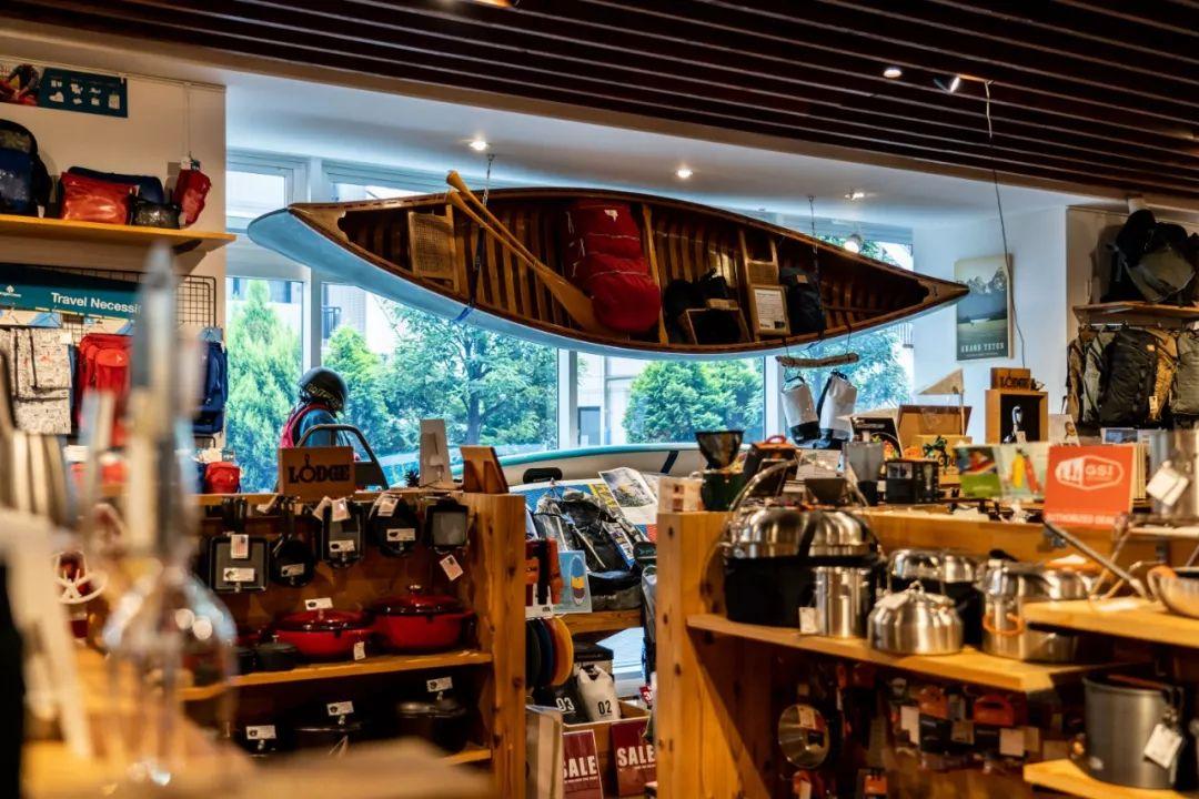 跟风夏日爆款户外风？这样穿又帅又凉快！日本潮店探险