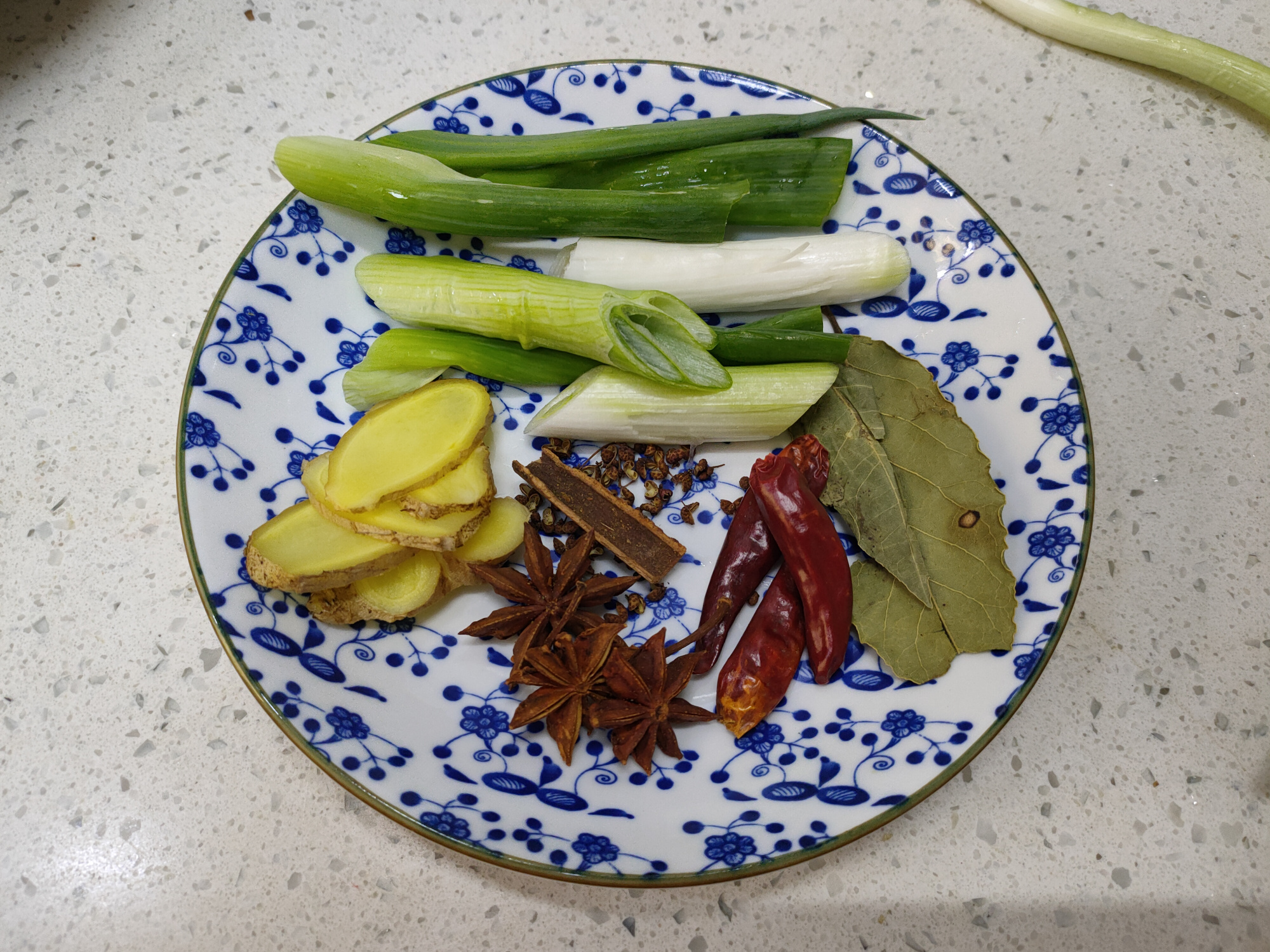 炖牛腩怎样不油,炖牛腩怎么不缩水