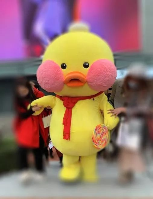 炫富趴体，你从未见过的RICH场面即将登陆全国