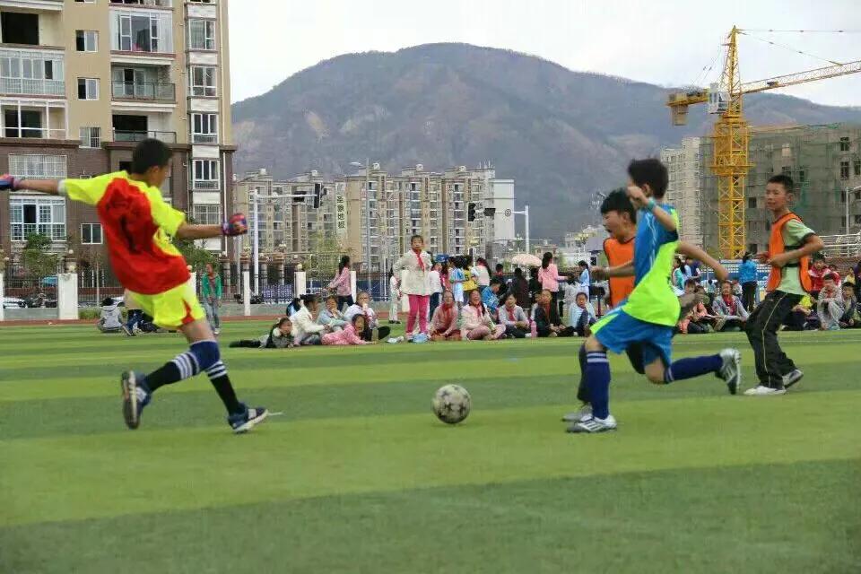 会理县城关二小校歌,会理二小二年级足球队