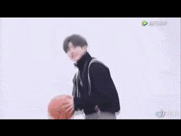 表情包大*杀屠**法案通过，以后还能鸡你太美吗？