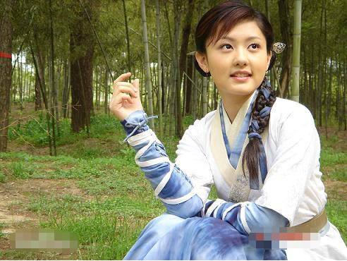 大旗英雄传水灵光给夜帝夫人送饭,大旗英雄传温黛黛水灵光谁是女主