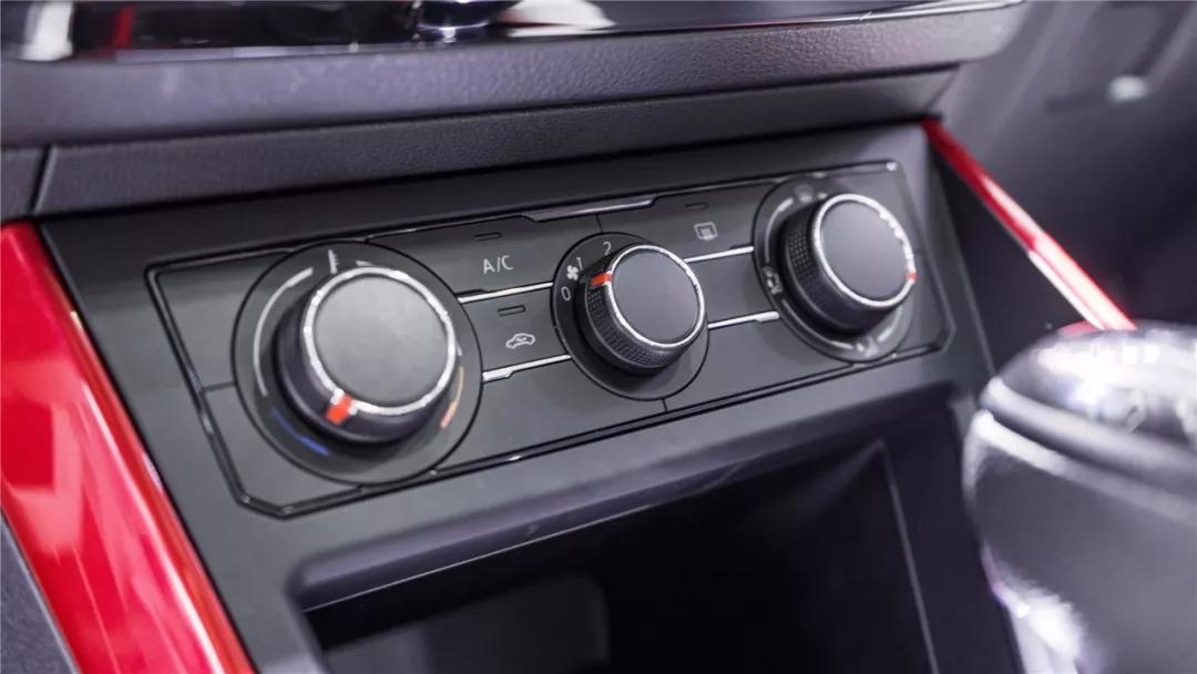 四代飞度和poloplus测评,想买大众polo好还是本田飞度好