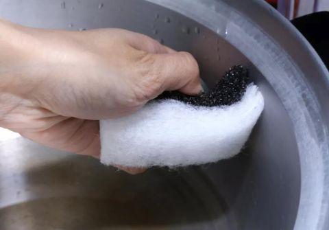 去除电饭锅污垢的小妙招,怎么去除电饭锅锈最好方法