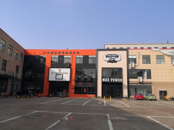 东*江阳**北两个明星小区是如何玩转体育的