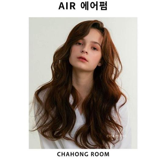 贝小七时装秀完整版,贝小七巴黎世家秀