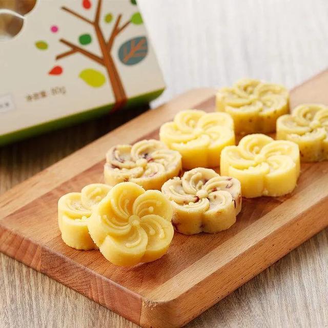 自己做的绿豆糕很粘牙是为啥,如何在家自制绿豆糕