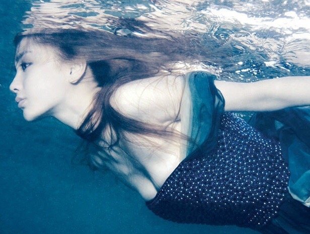 angelababy海上冲浪图片,angelababy绝美live冲浪