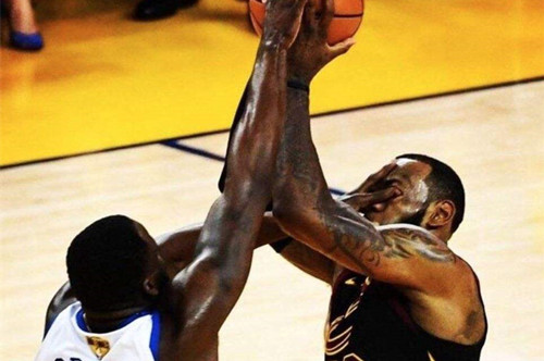 詹姆斯最不可思议的五大瞬间,詹姆斯球风最软时代