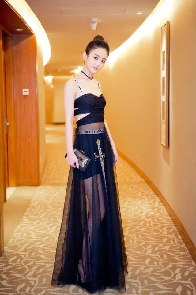 迪丽热巴和唐嫣同穿亮片裙,迪丽热巴和唐嫣穿同款公主裙