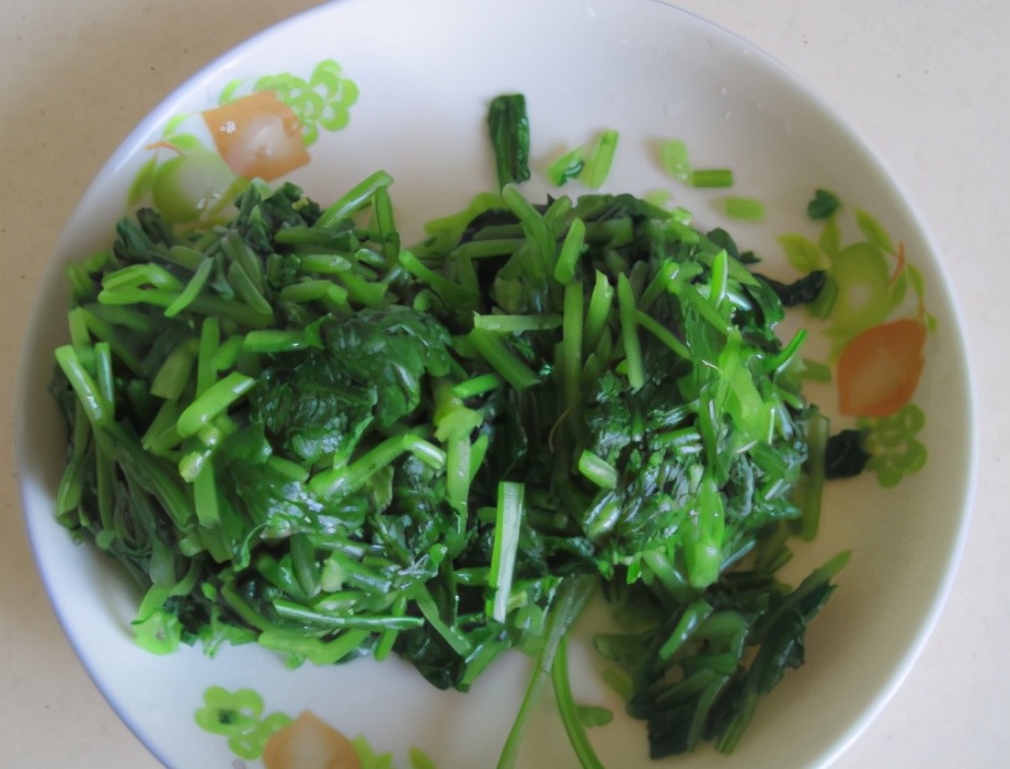 2块钱一斤，全身都是宝，很多人却把叶子当垃圾扔了，不懂太可惜