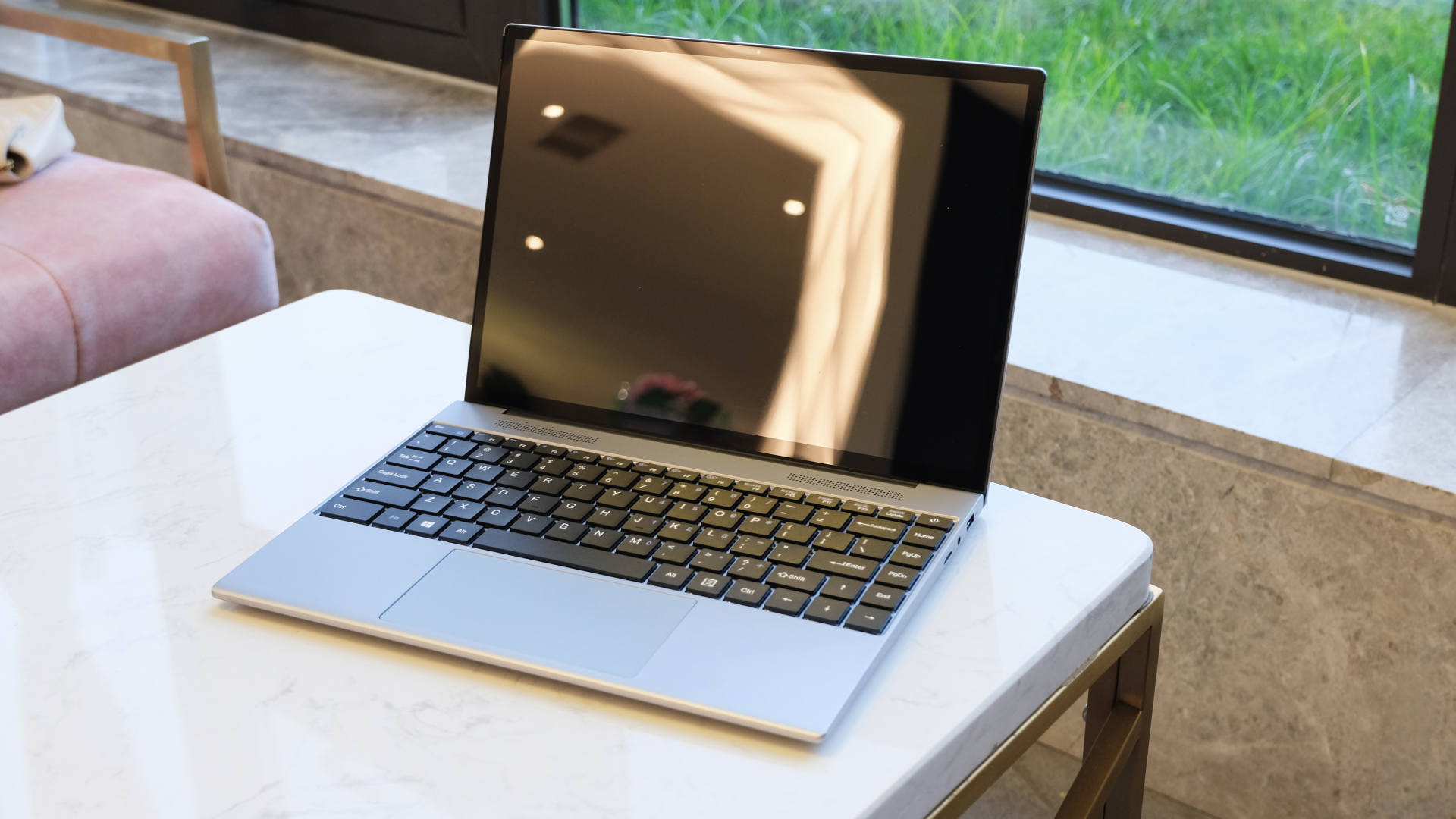 surface和普通笔记本对比,笔记本和surface买哪个版本好