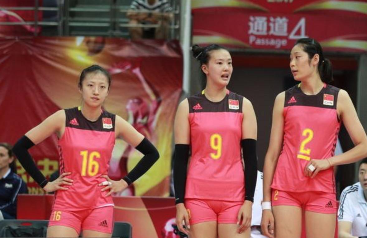 中国女排领奖14人,中国女排16名球员出征世锦赛