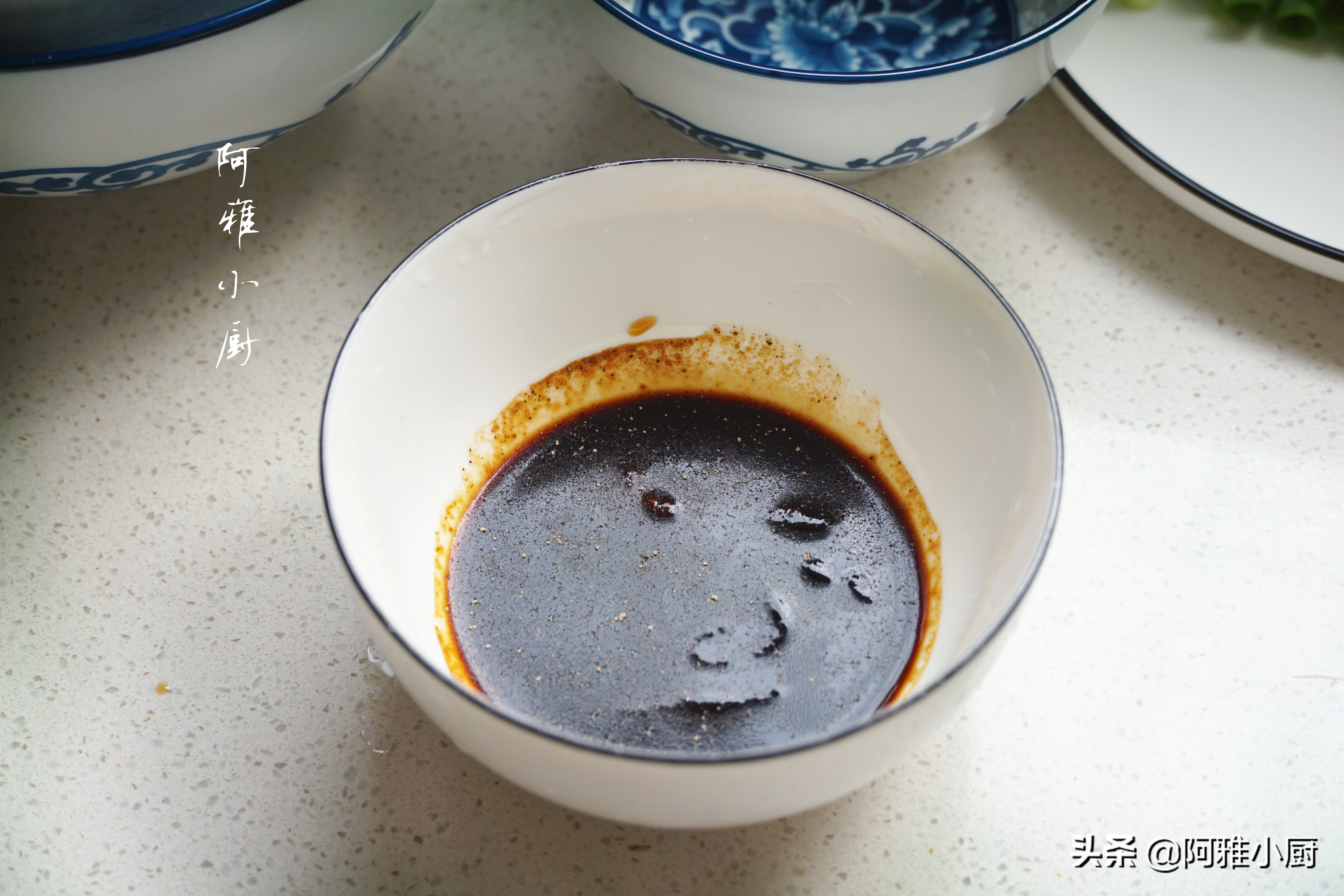 鸡翅百吃不厌的做法，香到骨头里，外酥里嫩，做法省时又简单