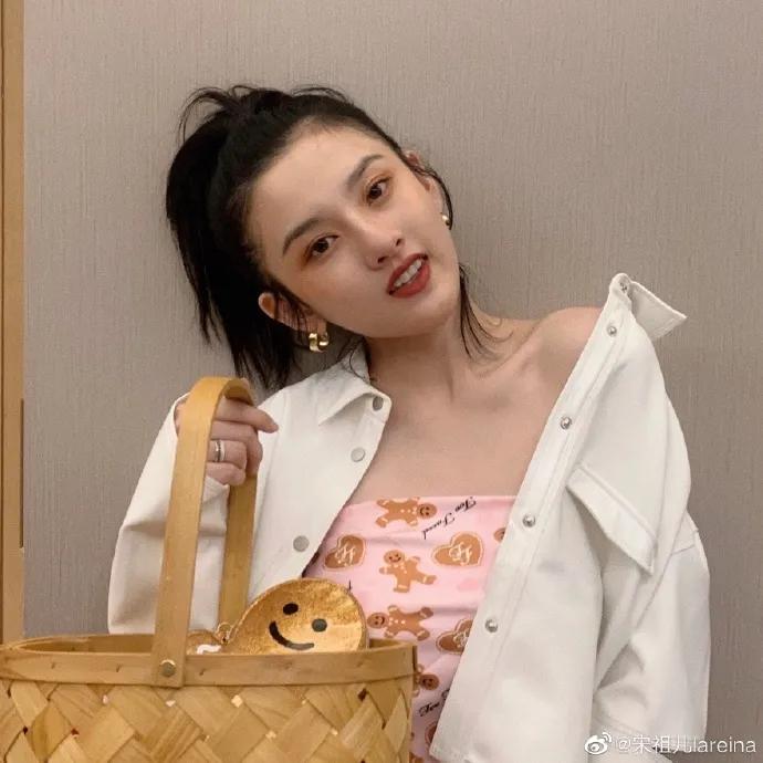 中国的肚兜中国风,国外流行中国肚兜