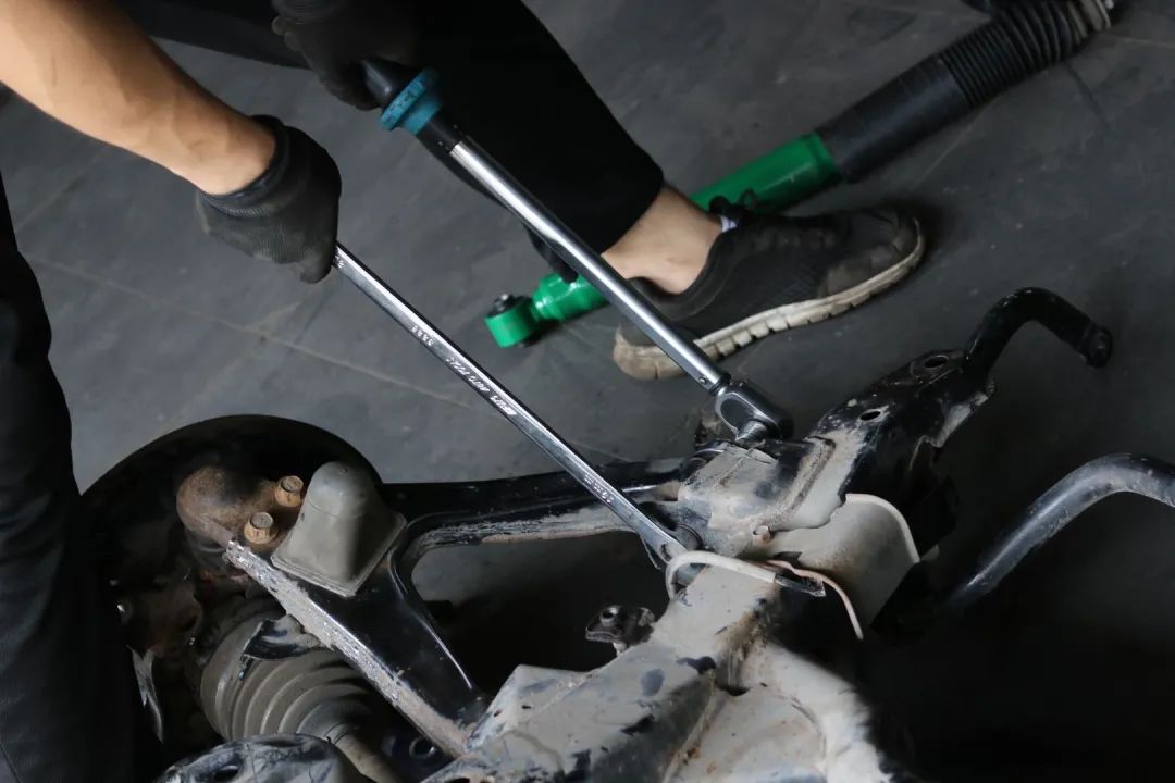 老车翻新修复三菱帕杰罗v97,帕杰罗v97整车整备翻新长视频