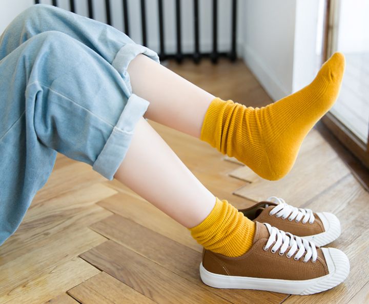 袜子上新,袜靴裙装解锁超能打的时髦组合