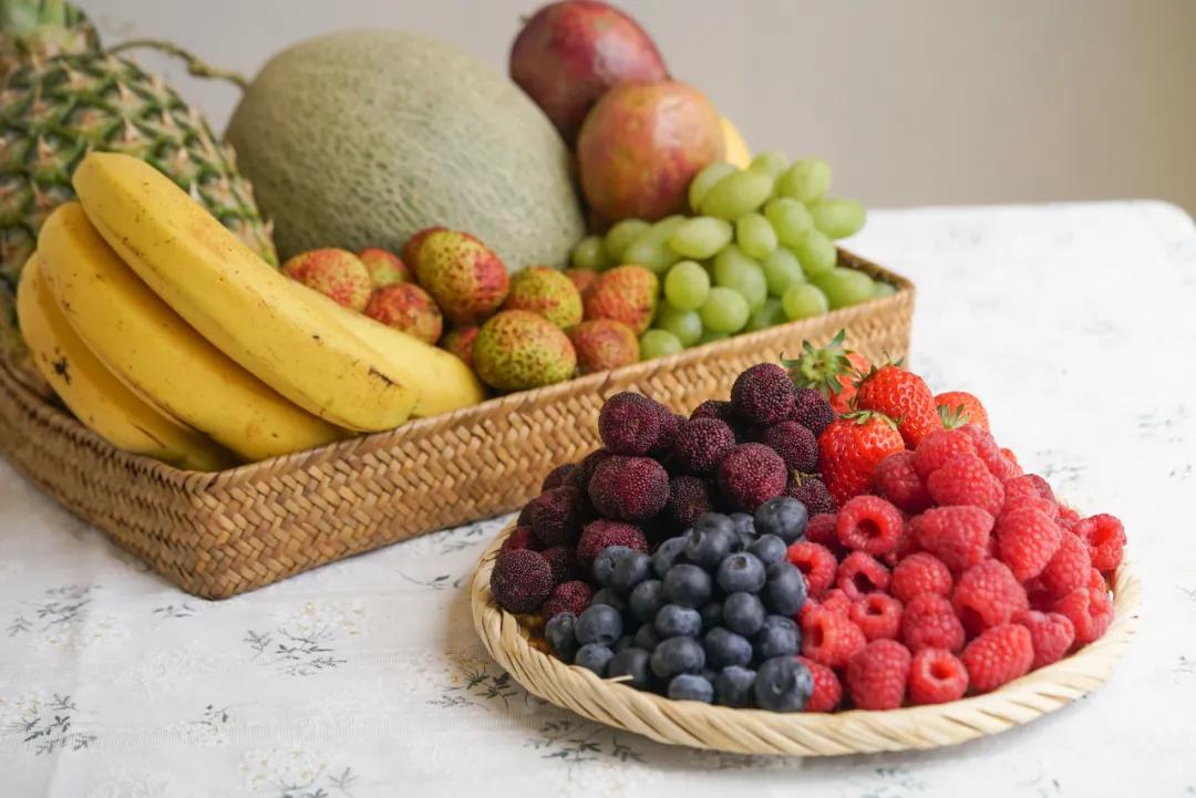 不加酸奶不加淡奶油的水果冰淇淋,不加牛奶只加奶油的原味冰淇淋