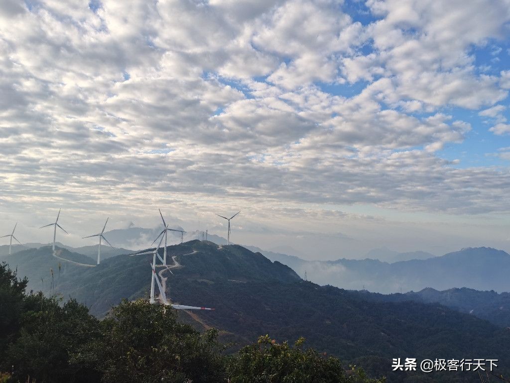 云浮风车山露营看星星,云浮罗定风车山夜晚