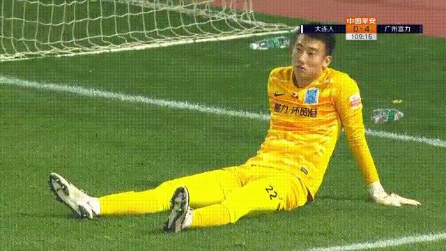 贝尼特斯中超16强动态,贝尼特斯赛中换卡拉斯科