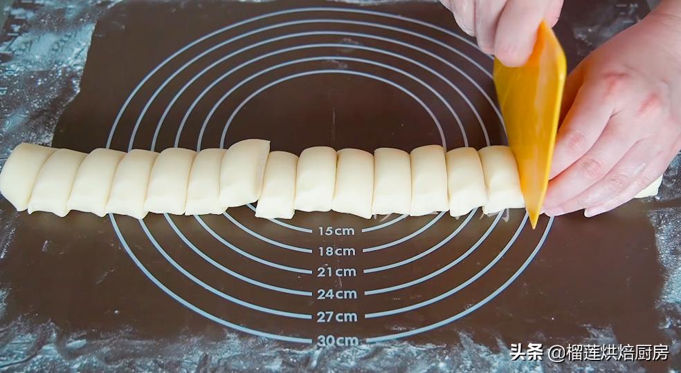 皮薄馅厚香甜绵软绿豆饼,怎样用绿豆磨浆做绿豆饼