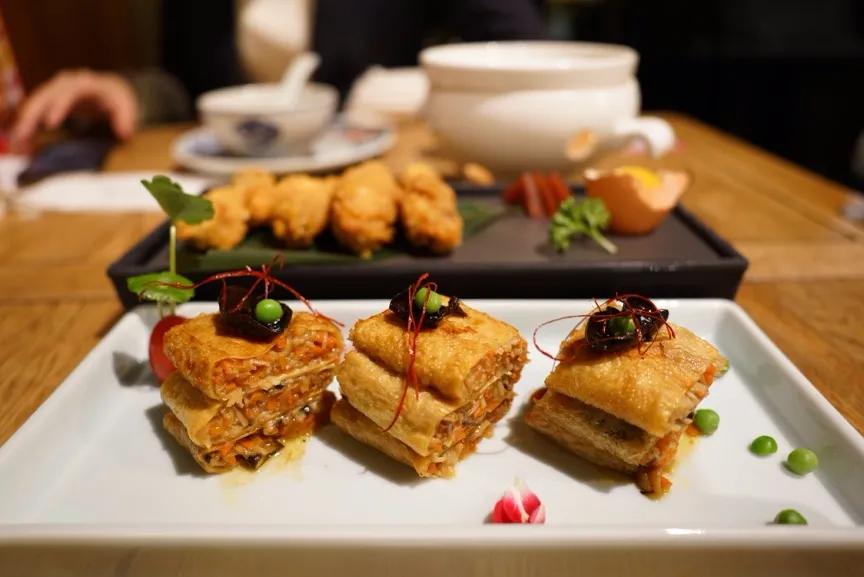 腾龙75-180与85定焦镜头,超值长焦定焦